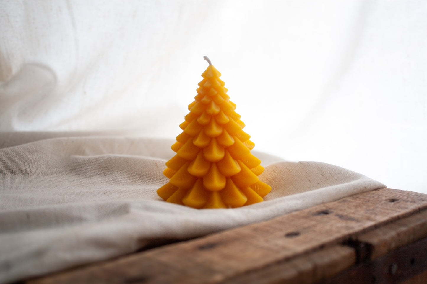 Wildflower & Honey Short and Wide Beeswax Candle