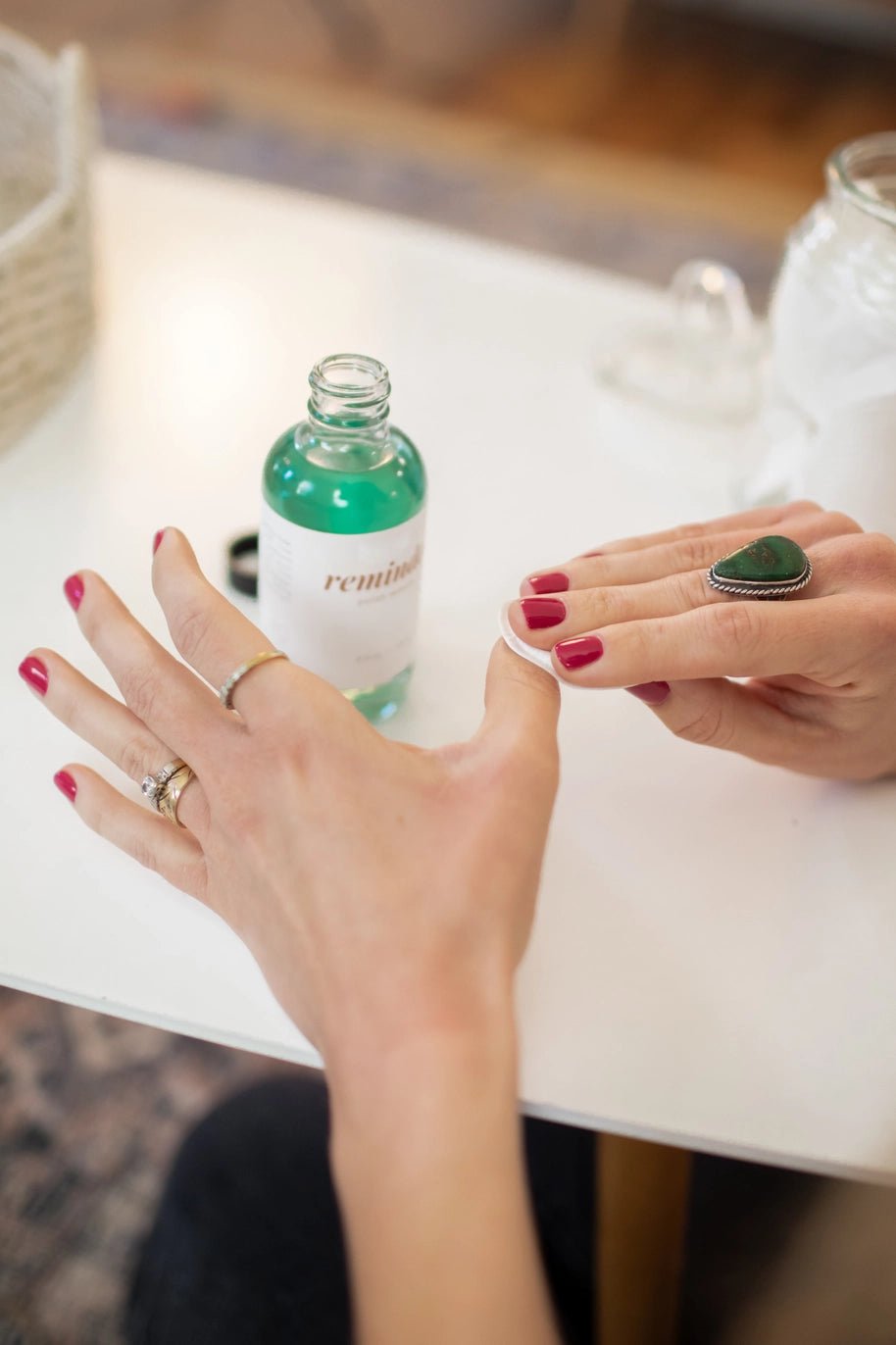 Reminder Nail Polish - Nail Polish Remover (Acetone Free) 4 oz. - Wholistic Nutrition - Hair, Skin & Body Care - Reminder Nail Polish